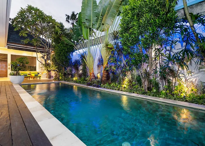 Celine 2 Piscine Bali Вилла Семиньяк