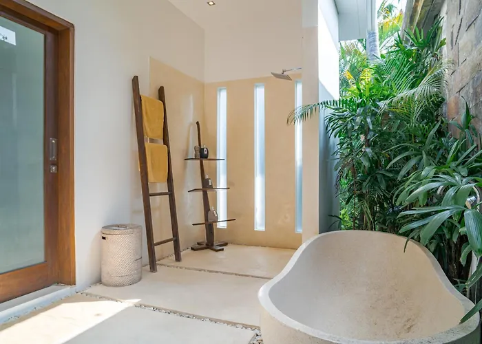 Celine 2 Piscine Bali Вилла Семиньяк